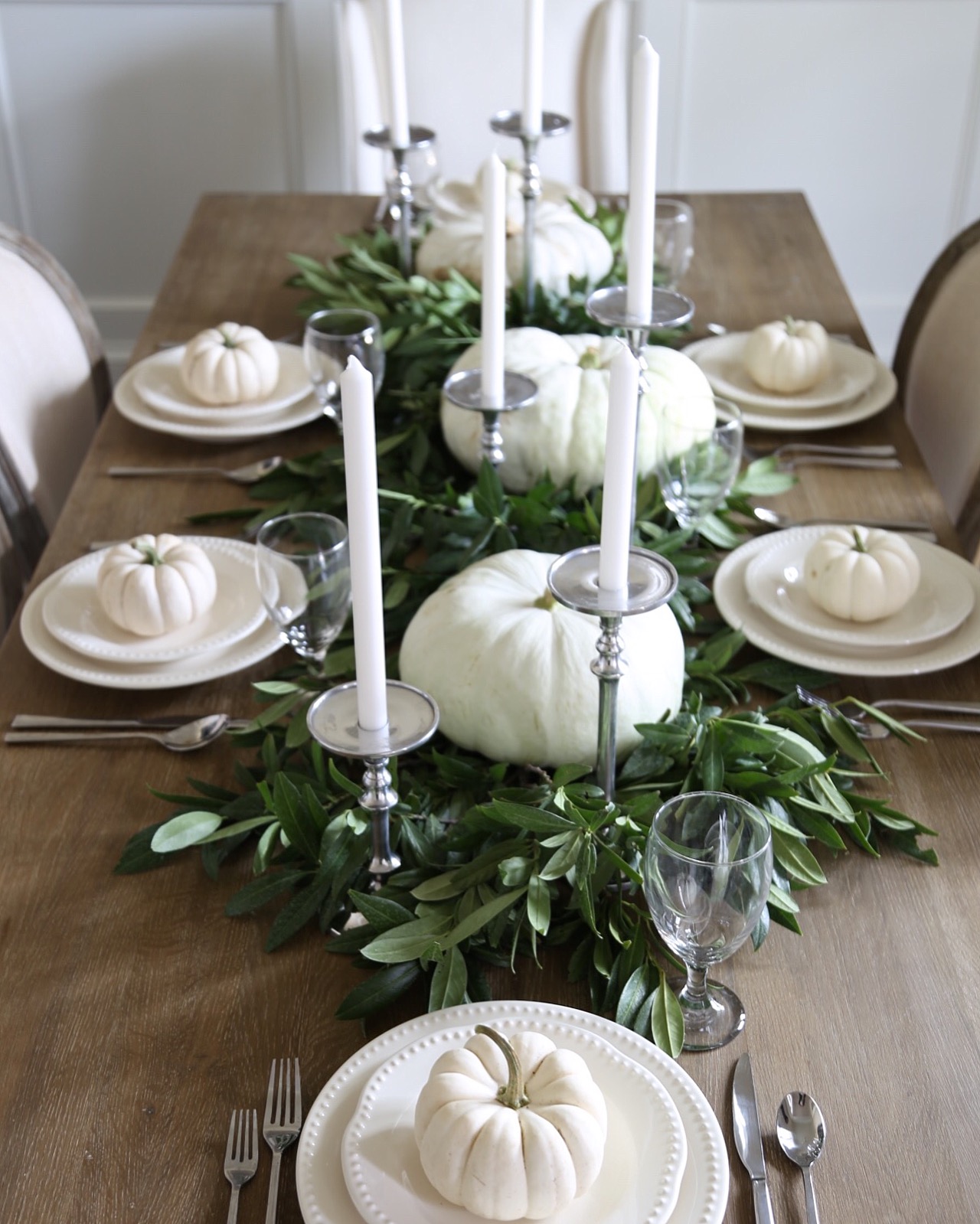 fall-table-setting-white-pumpkins-white-dishes